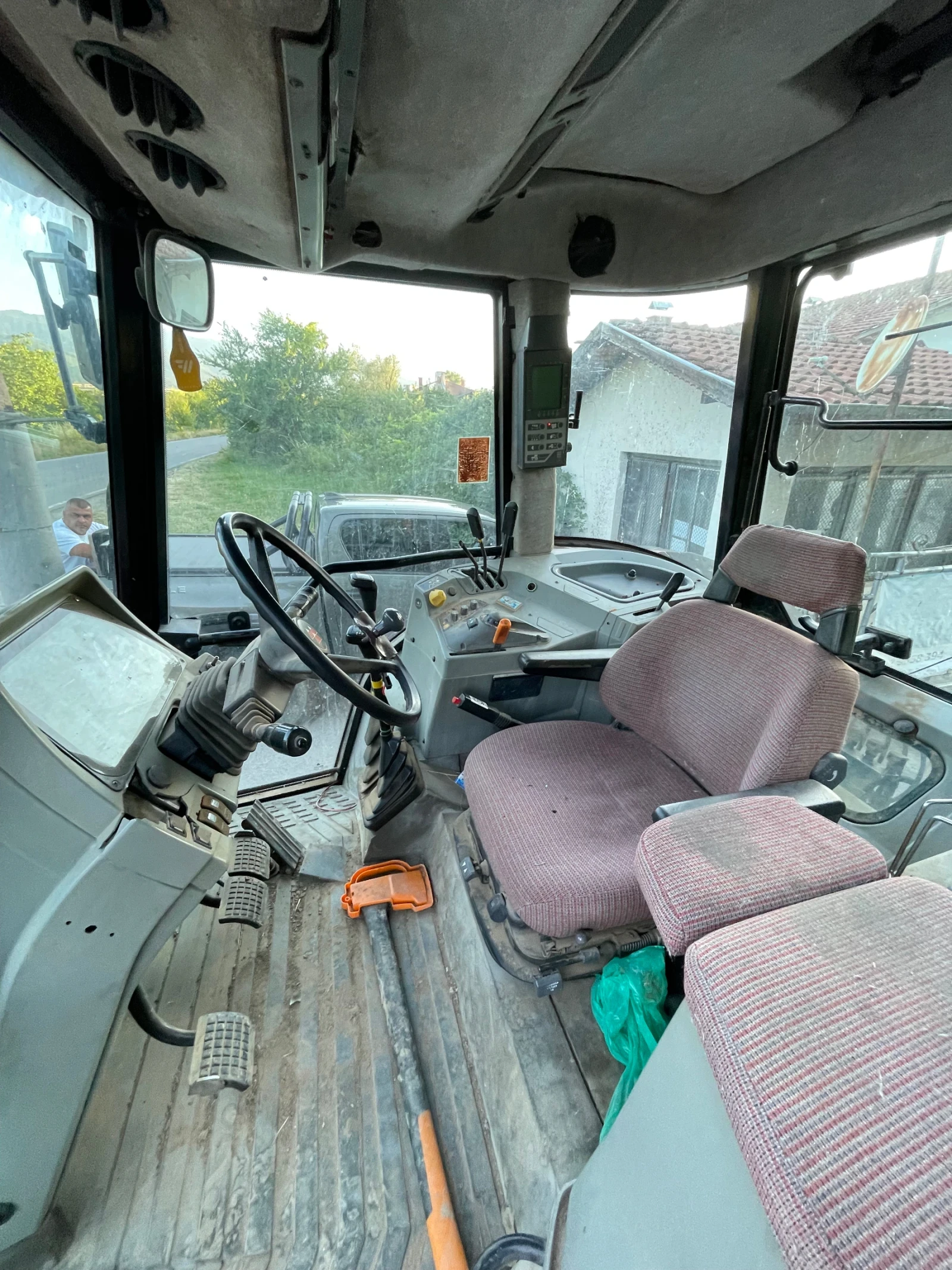 Трактор Massey 8140   НОВ ДВИГАТЕЛ 170к.с. - изображение 7