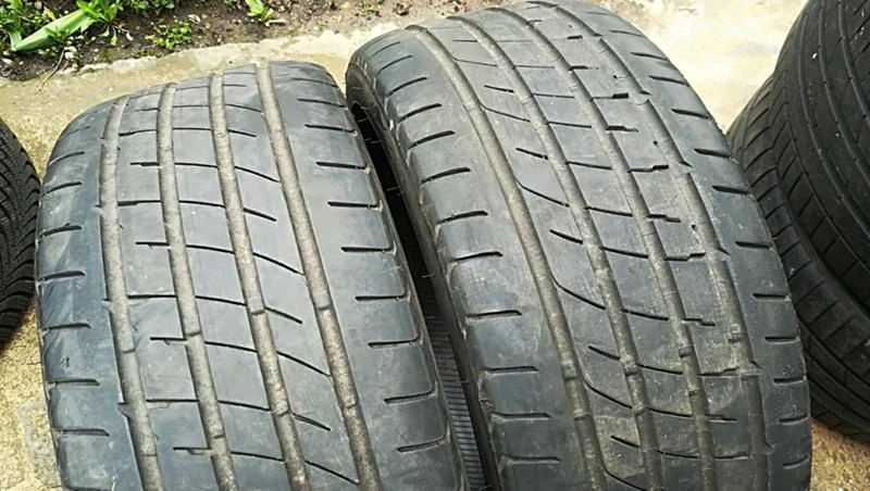 Гуми Летни 225/40R18, снимка 1 - Гуми и джанти - 25305636