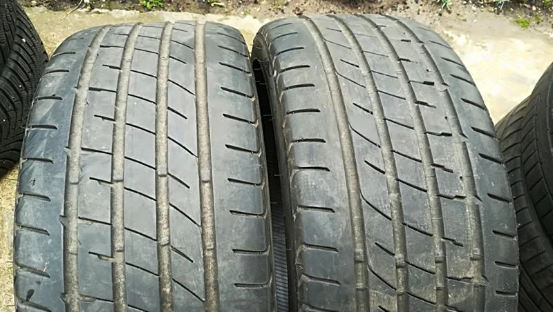 Гуми Летни 225/40R18, снимка 2 - Гуми и джанти - 25305636