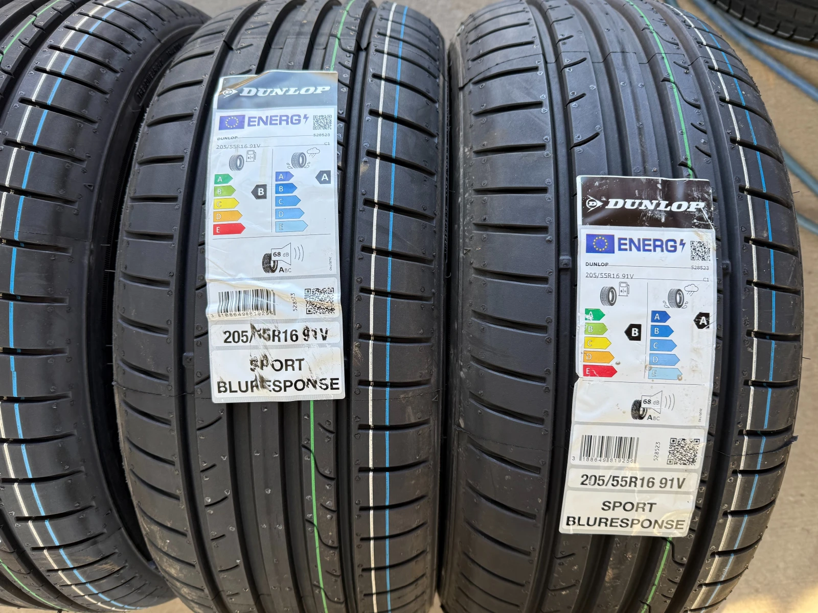 Гуми Летни 205/55R16, снимка 2 - Гуми и джанти - 53785549