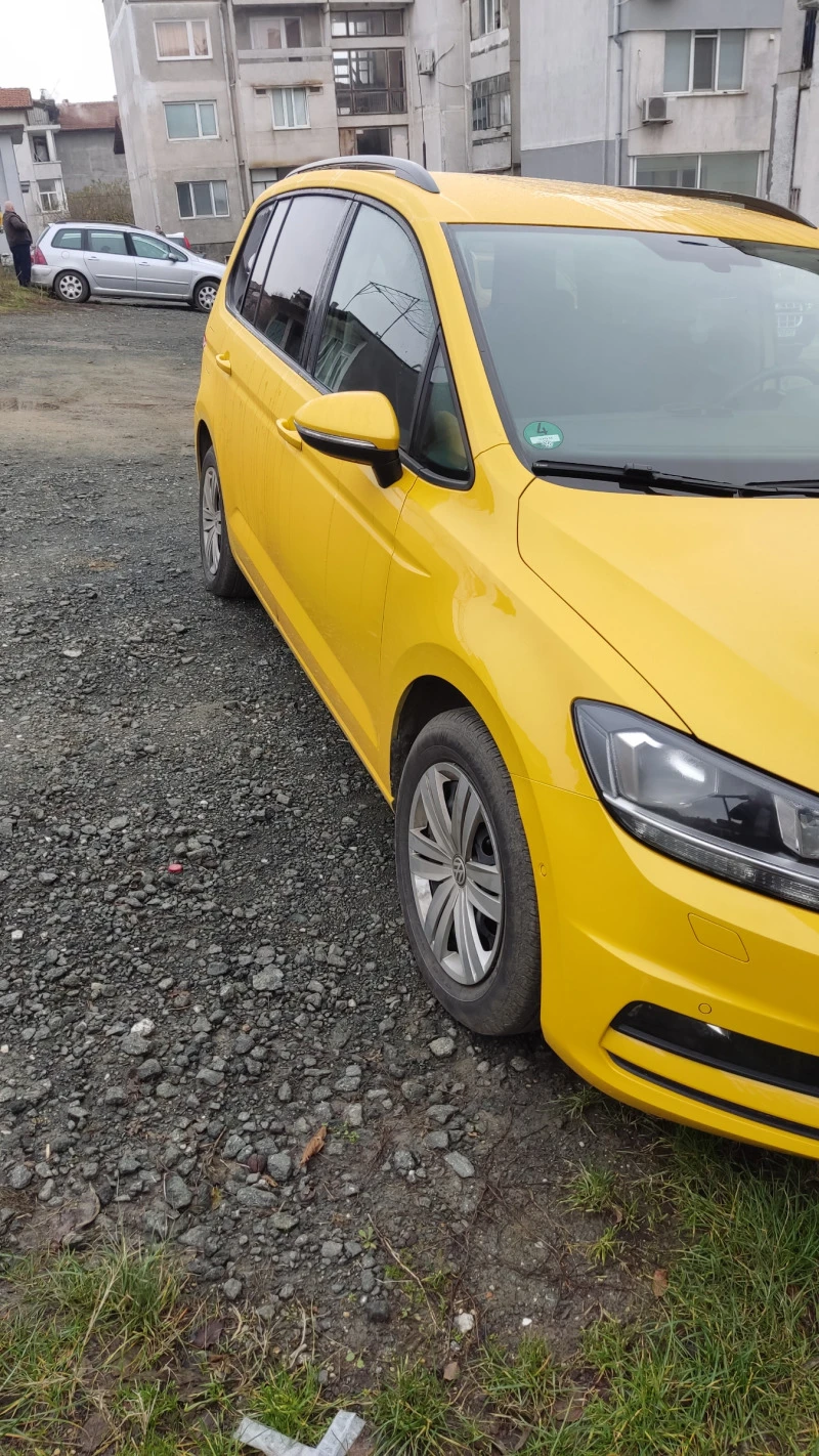 VW Touran, снимка 10 - Автомобили и джипове - 46626730