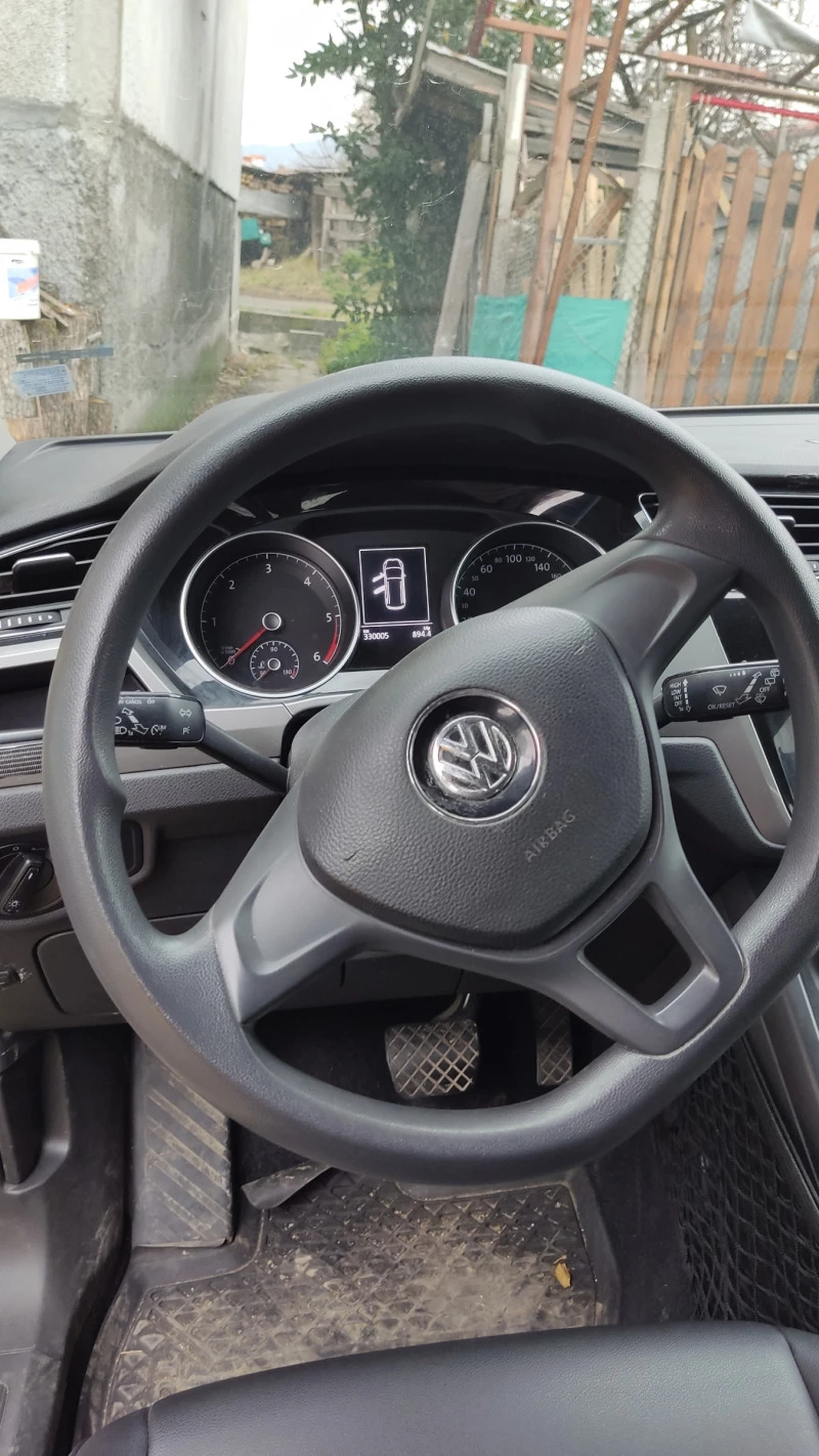 VW Touran, снимка 12 - Автомобили и джипове - 46626730