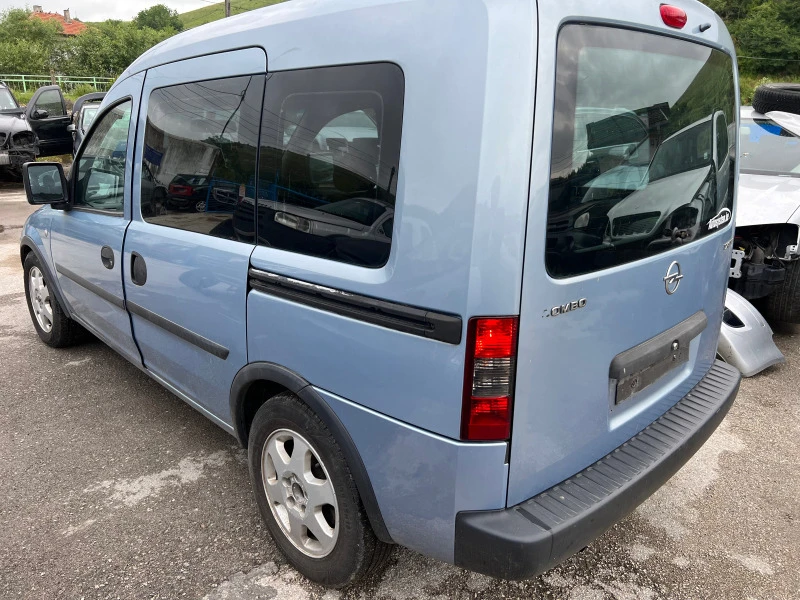 Opel Combo 1.7 cdti, снимка 10 - Автомобили и джипове - 46651299