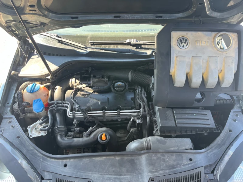 VW Golf 1.9 TDI, снимка 13 - Автомобили и джипове - 47369089