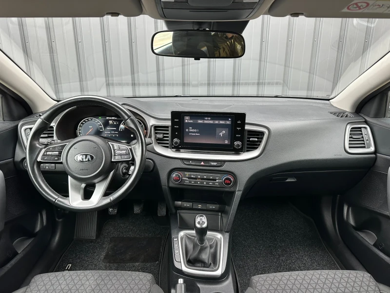 Kia Ceed 1.6CDTI MildHybrid Digital, снимка 11 - Автомобили и джипове - 47959392