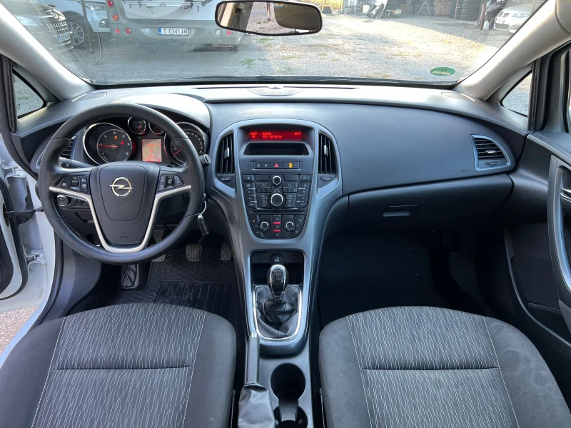 Opel Astra 1.7CDTI, снимка 14 - Автомобили и джипове - 48443605