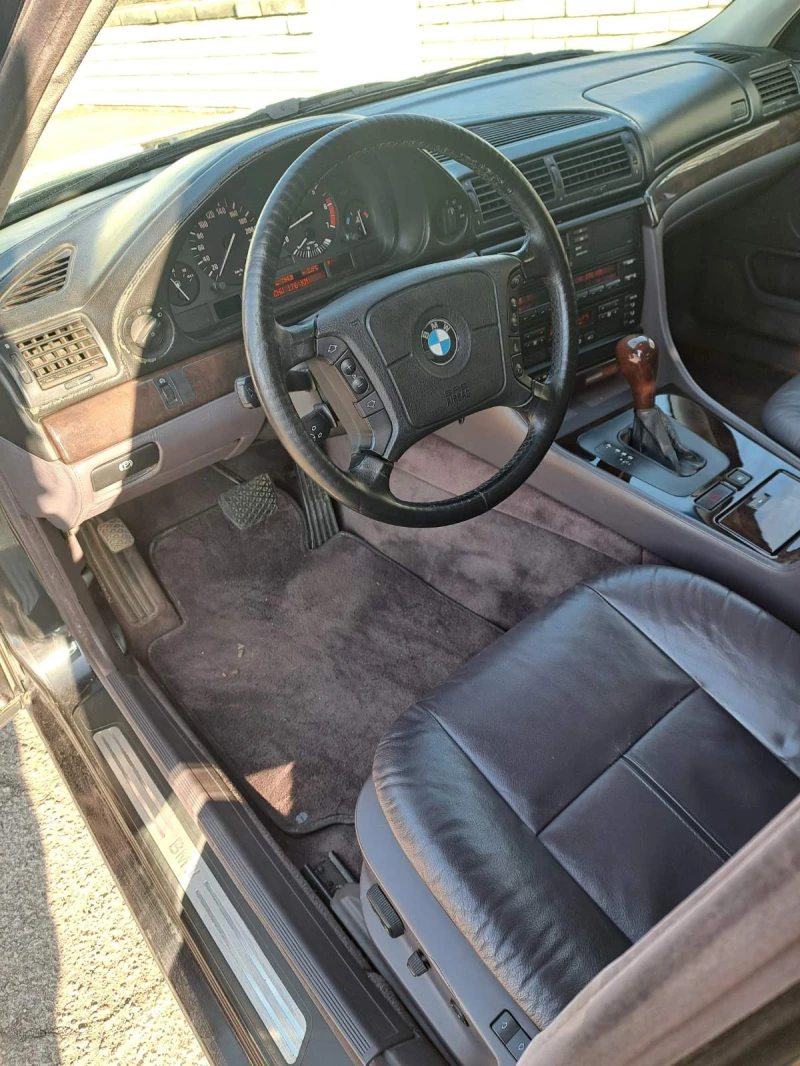 BMW 750 750iL 5.4 V12, снимка 15 - Автомобили и джипове - 48773645