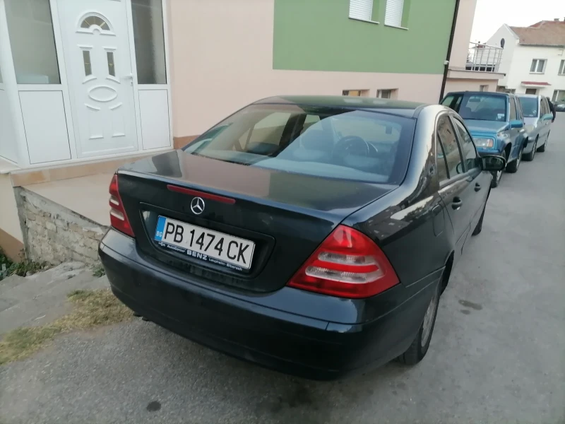 Mercedes-Benz C 200 Compressor Бензин-Газ, снимка 4 - Автомобили и джипове - 49436623