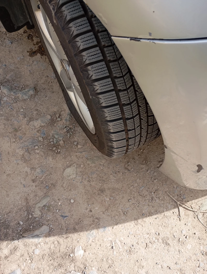 Honda Fr-v, снимка 11 - Автомобили и джипове - 49447815