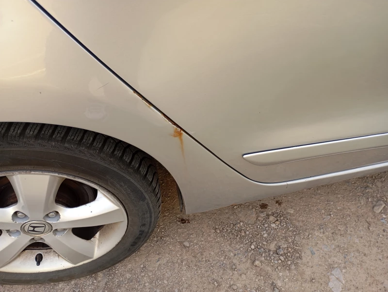 Honda Fr-v, снимка 5 - Автомобили и джипове - 49447815