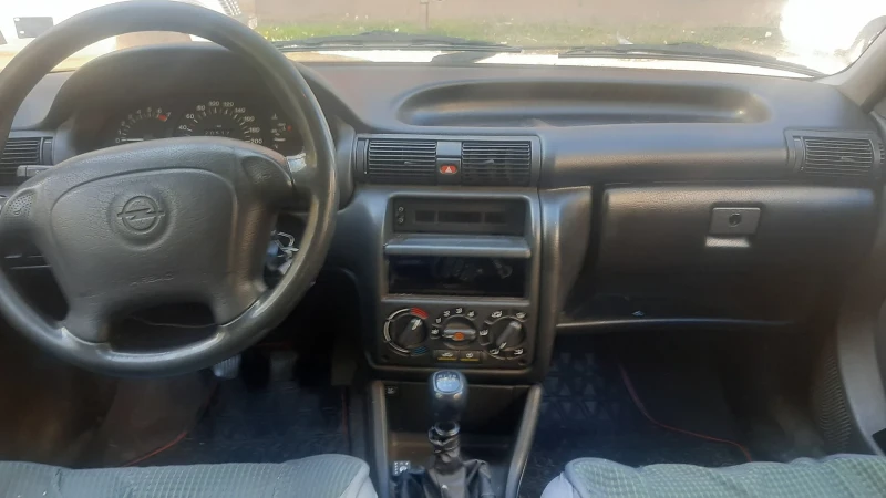 Opel Astra, снимка 6 - Автомобили и джипове - 49584965