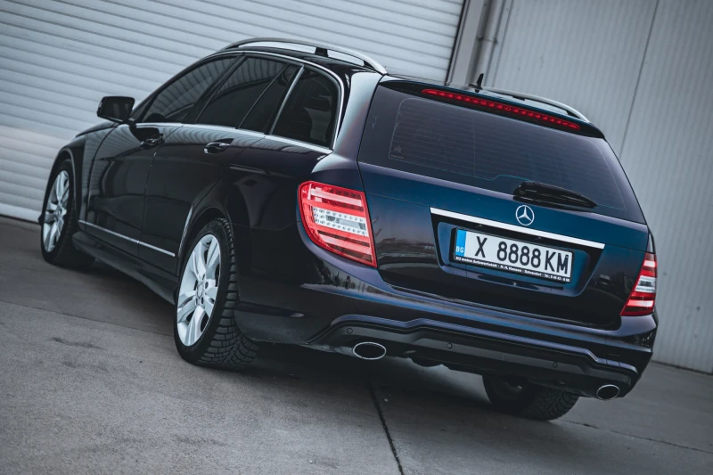 Mercedes-Benz C 220 2.2CDI Avantgarde AMG line, снимка 4 - Автомобили и джипове - 51134361