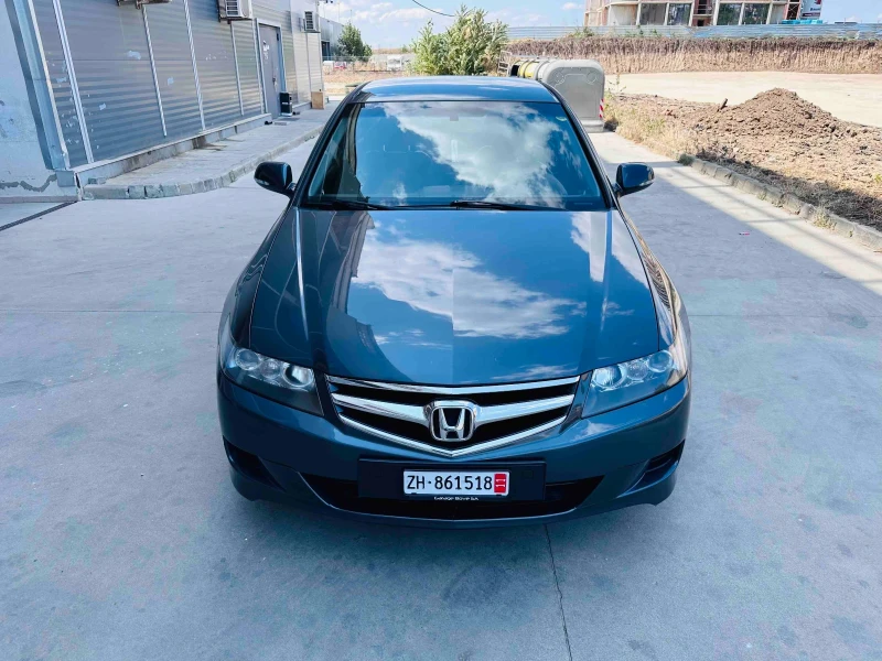 Honda Accord 2.0i EXECUTIVE, снимка 3 - Автомобили и джипове - 51195566