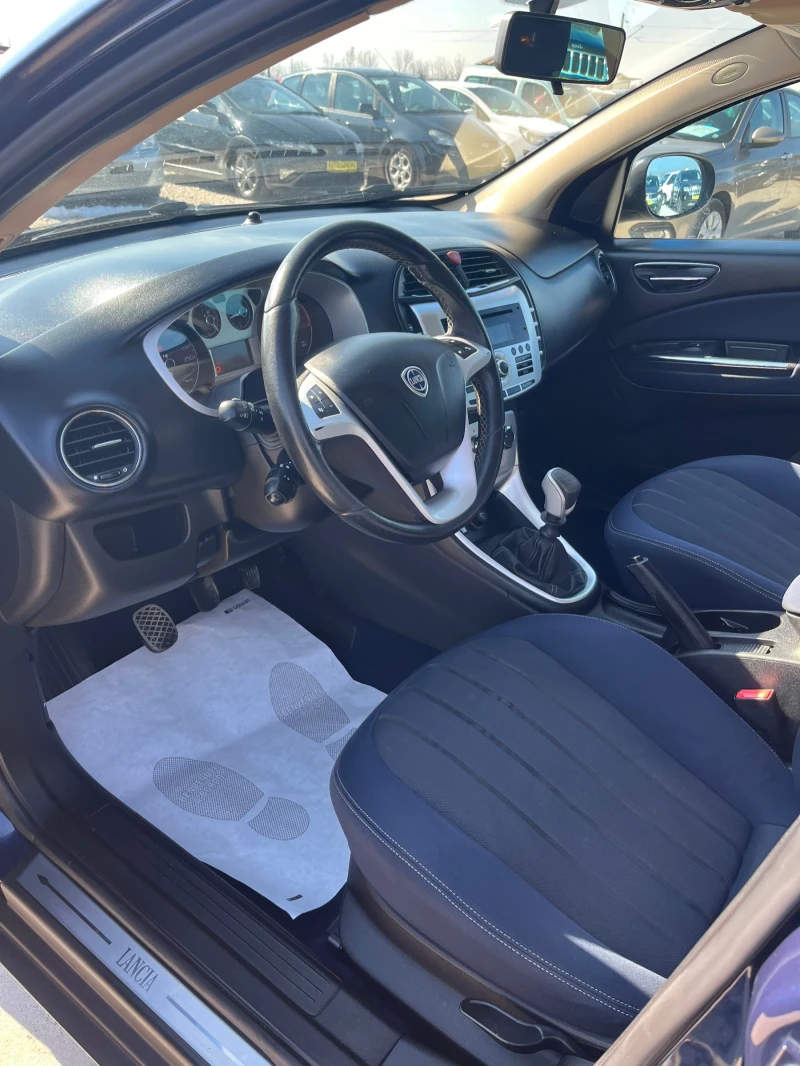 Lancia Delta 1.6 mjet , снимка 7 - Автомобили и джипове - 51482603