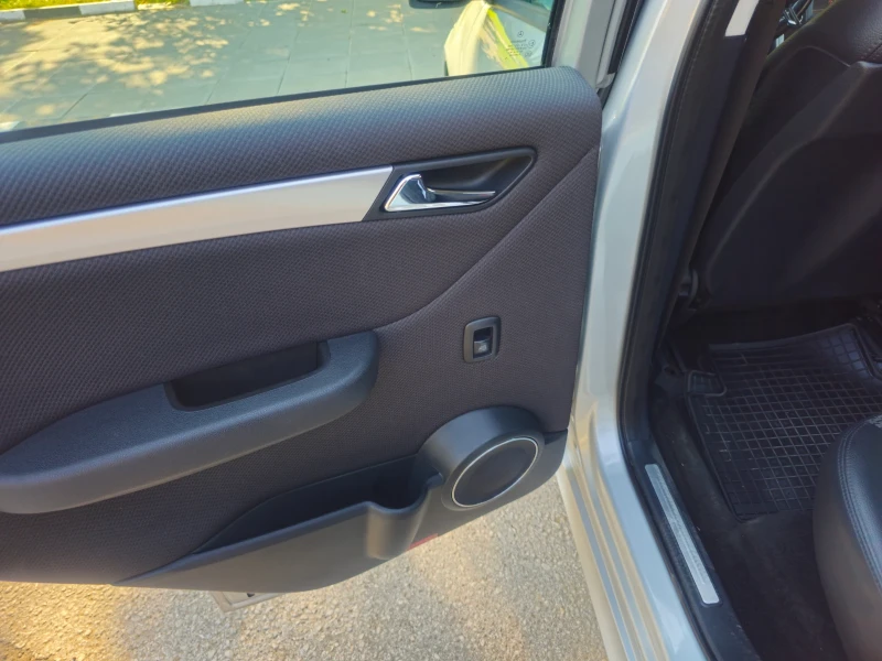Mercedes-Benz A 160, снимка 13 - Автомобили и джипове - 52231837