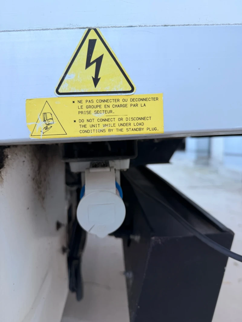 Fiat Doblo 1.6d Хладилен агрегат Carrier Xarios V200, снимка 10 - Автомобили и джипове - 52298256