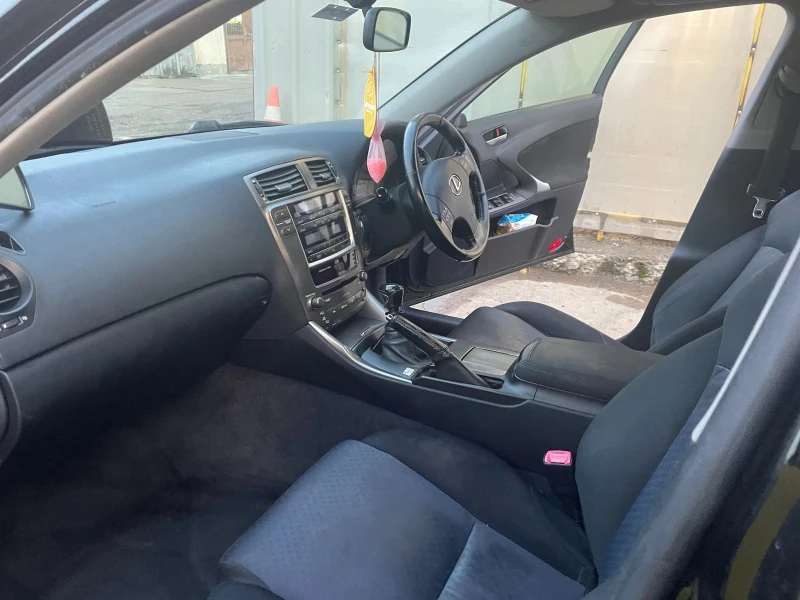 Lexus IS 220d 220D, снимка 12 - Автомобили и джипове - 52990241