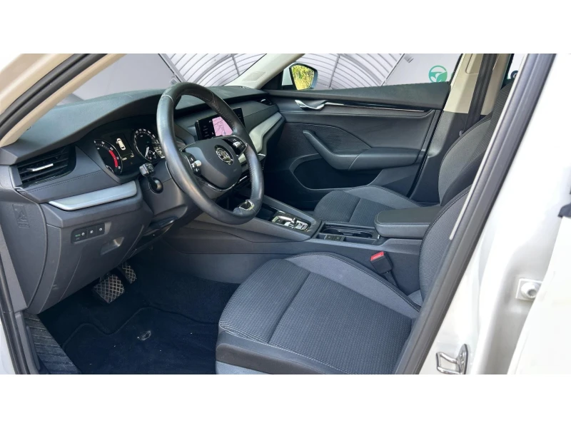 Skoda Octavia 1. 5 e-TSi DSG, Месечна вноска от 221  , снимка 10 - Автомобили и джипове - 53328699