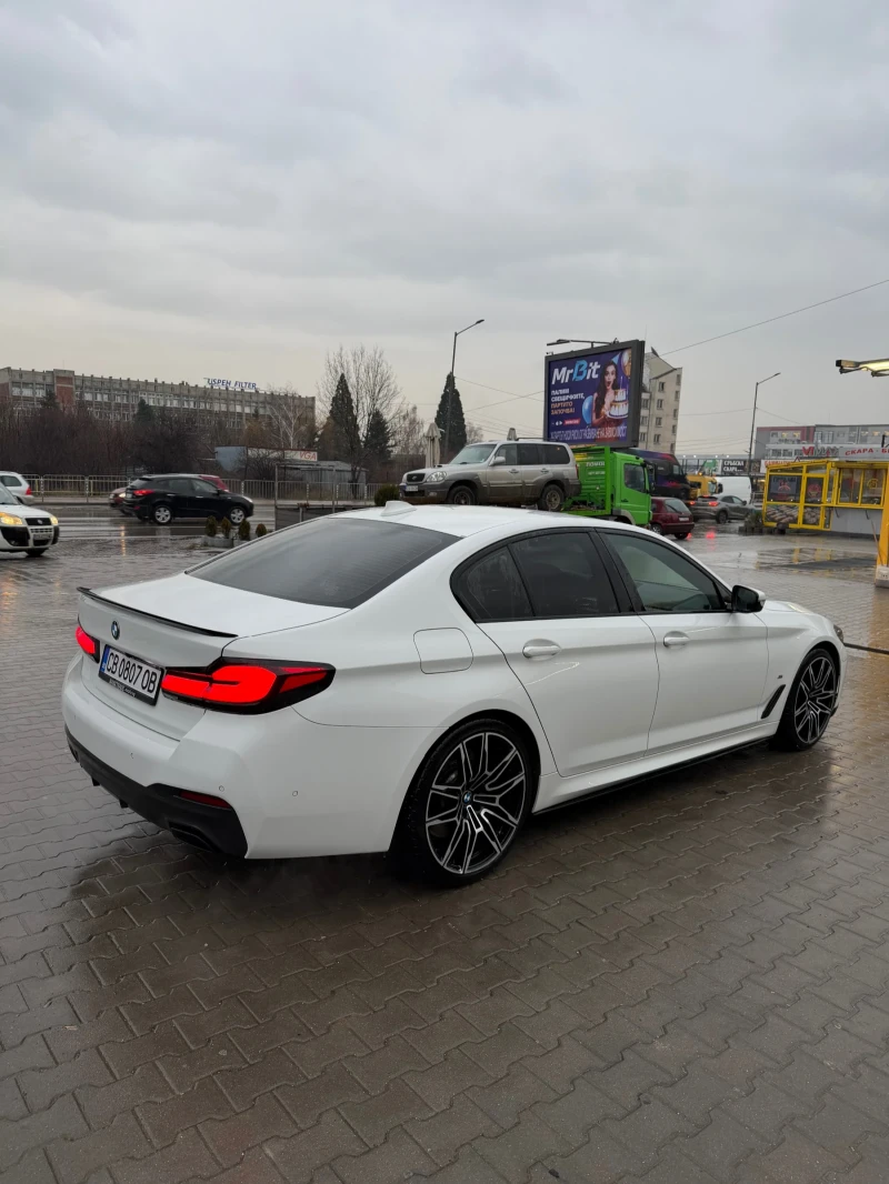 BMW 540 НЕРАЗЛИЧИМА ОТ НОВА НАПЪЛНО ОБСЛУЖЕНА КАСКО-ПЛАТЕН, снимка 5 - Автомобили и джипове - 53447373