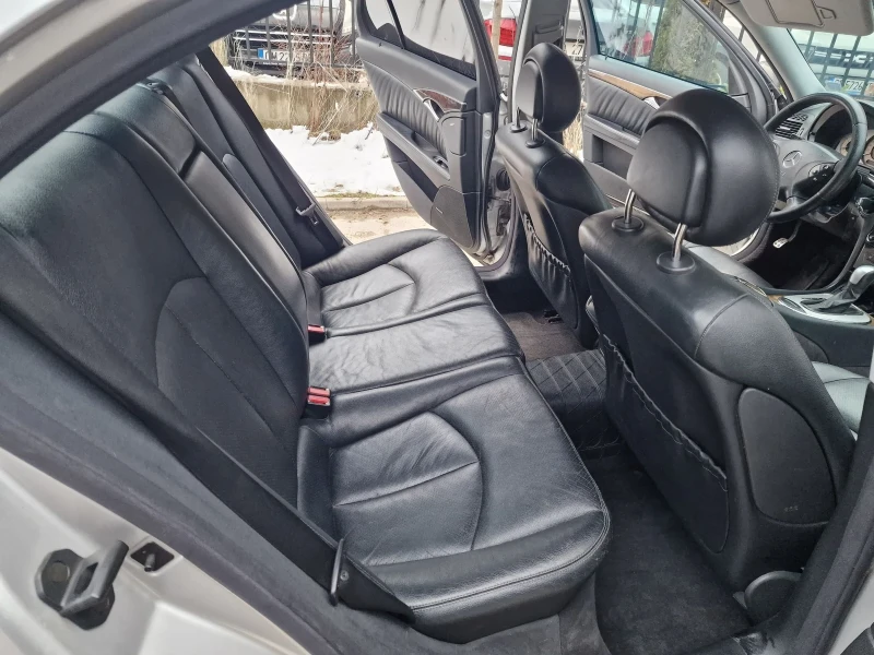 Mercedes-Benz E 280 Avangard, снимка 12 - Автомобили и джипове - 53584395