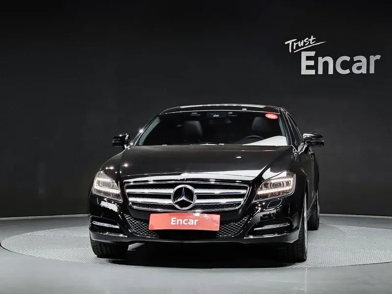 Mercedes-Benz CLS  - изображение 3