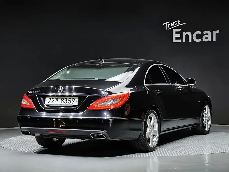 Mercedes-Benz CLS  - изображение 2