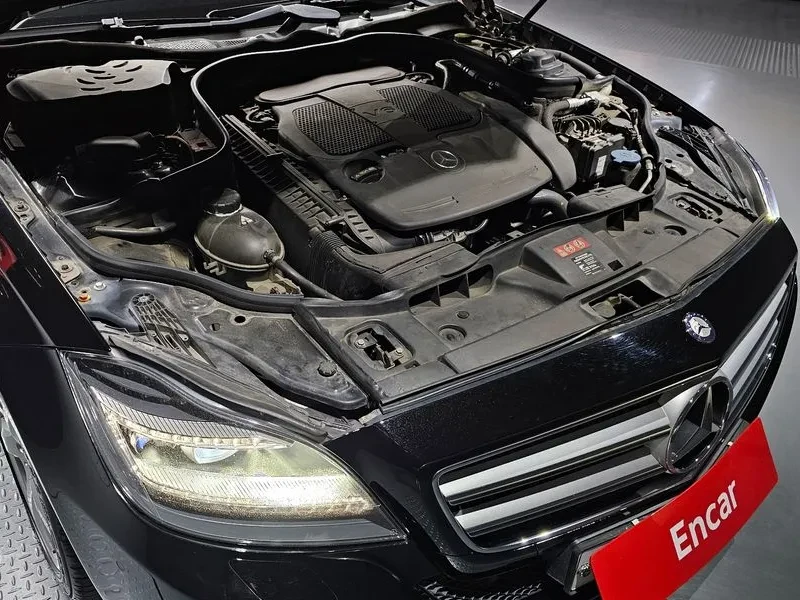 Mercedes-Benz CLS  - изображение 6