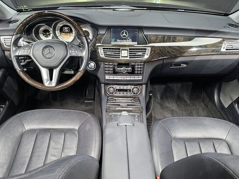 Mercedes-Benz CLS  - изображение 7