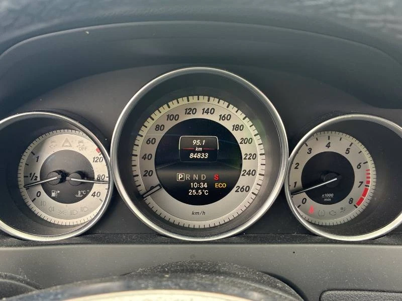 Mercedes-Benz C 300 * 4MATIC * ПОДГРЕВ * КАМЕРА * NAVI, снимка 11 - Автомобили и джипове - 54894215
