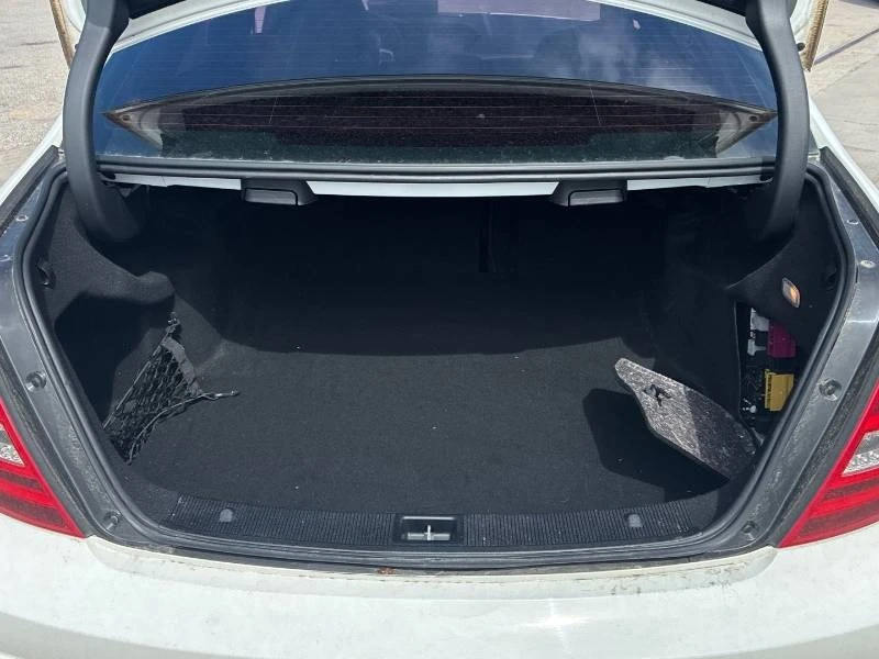 Mercedes-Benz C 300 * 4MATIC * ПОДГРЕВ * КАМЕРА * NAVI, снимка 16 - Автомобили и джипове - 54894215