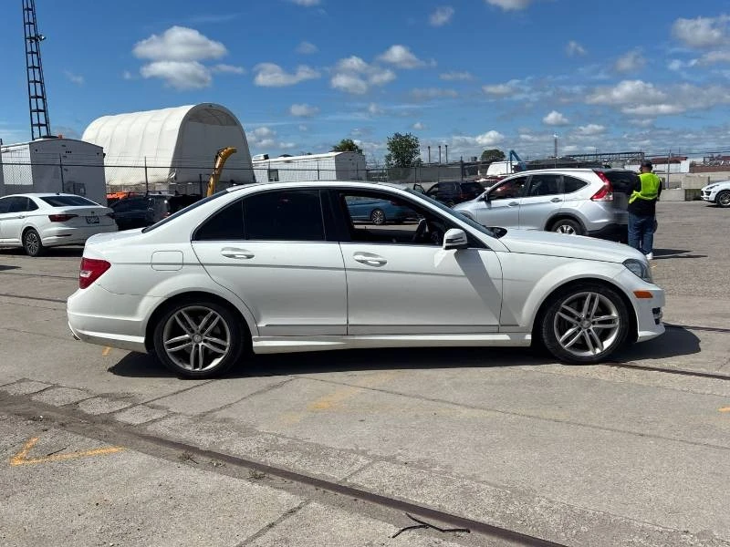 Mercedes-Benz C 300 * 4MATIC * ПОДГРЕВ * КАМЕРА * NAVI, снимка 4 - Автомобили и джипове - 54894215