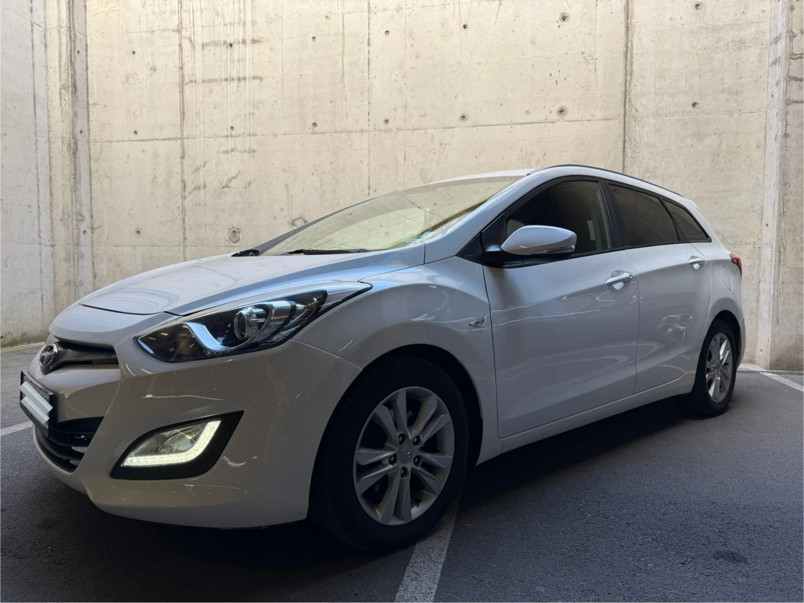 Hyundai I30 1.6 CRDI 110 к.с, парктроник, 6 скорости - изображение 2