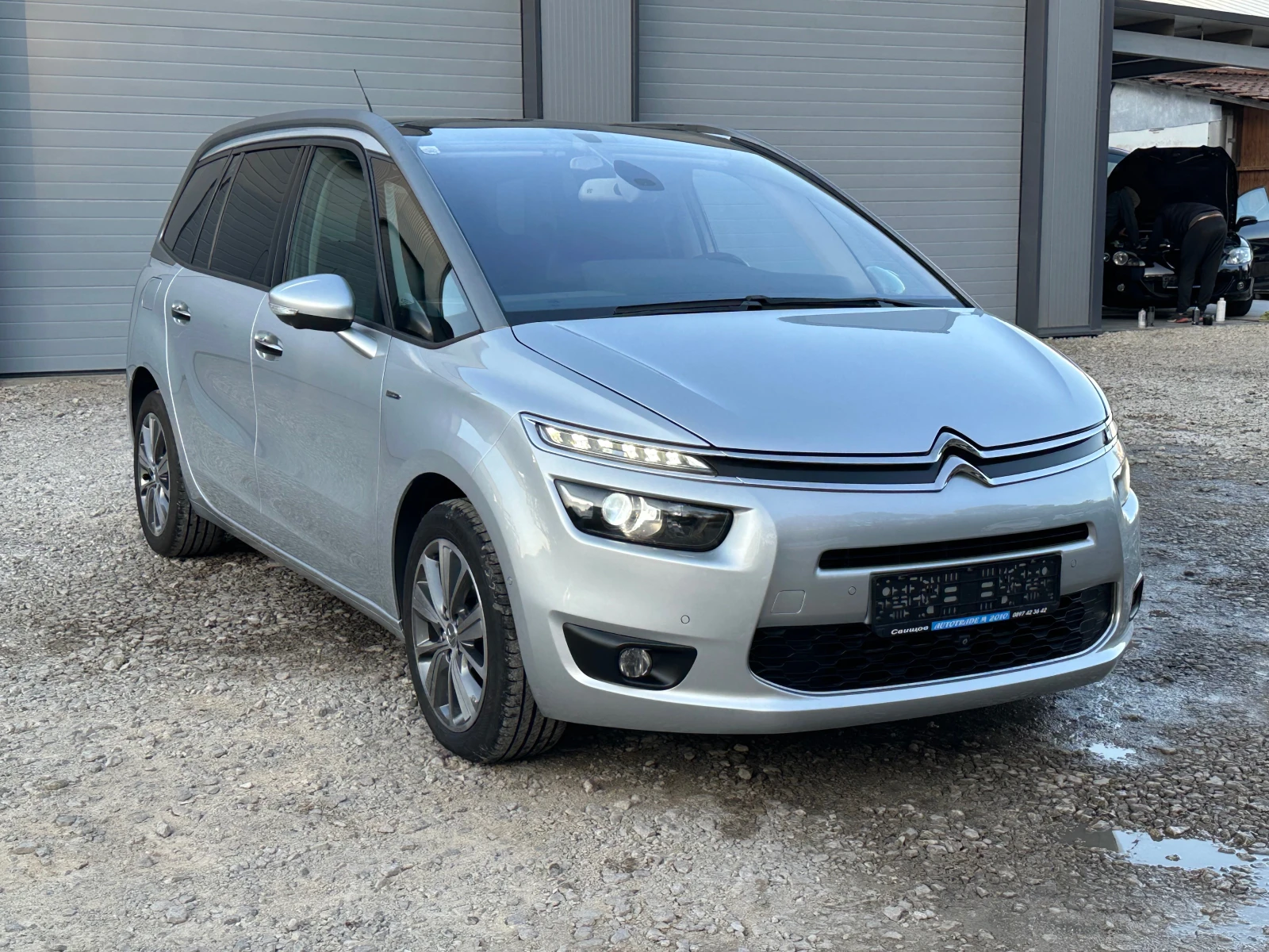 Citroen Grand C4 Picasso 1.6BENZIN* AVTOMAT* FULL* EXCLUSIVE* PANORAMA - изображение 2