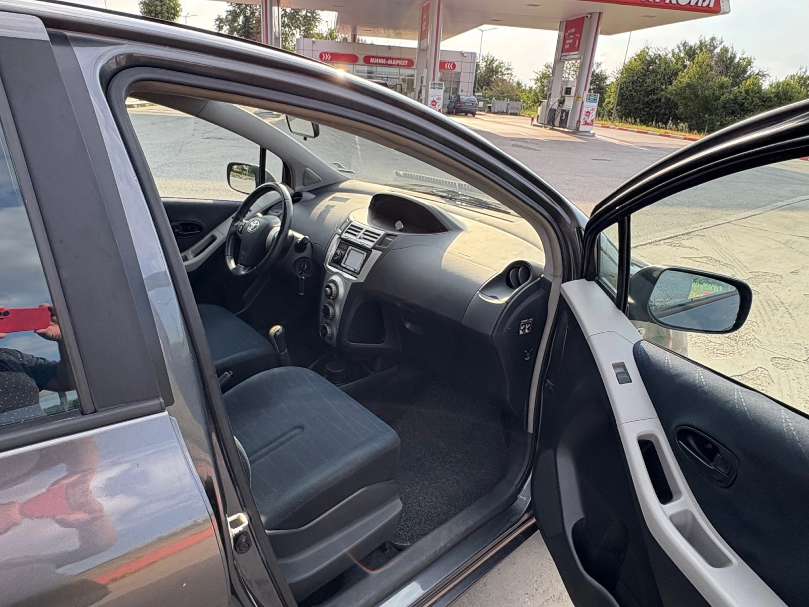 Toyota Yaris  - изображение 3