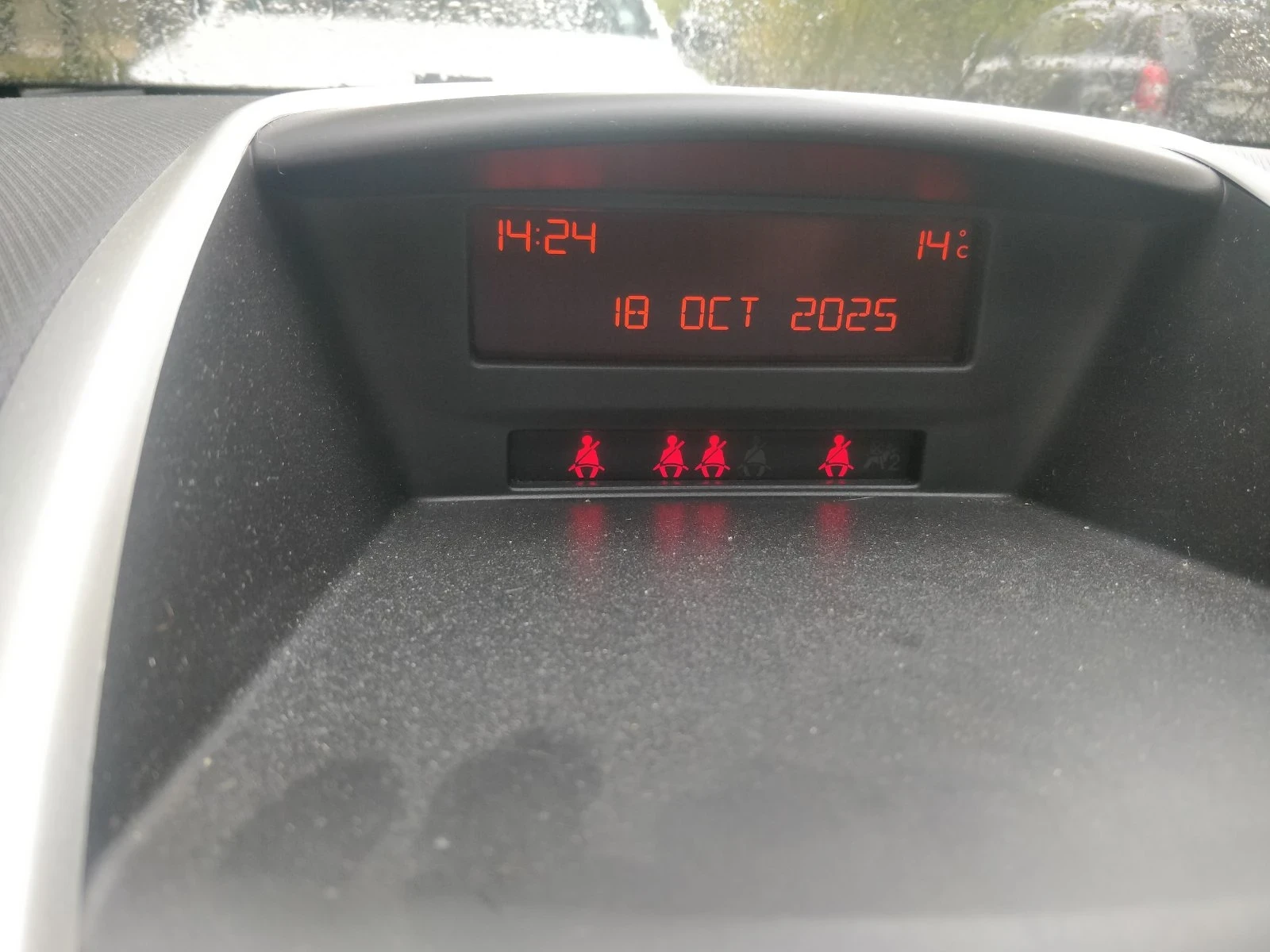 Peugeot 207 1.4 - изображение 8