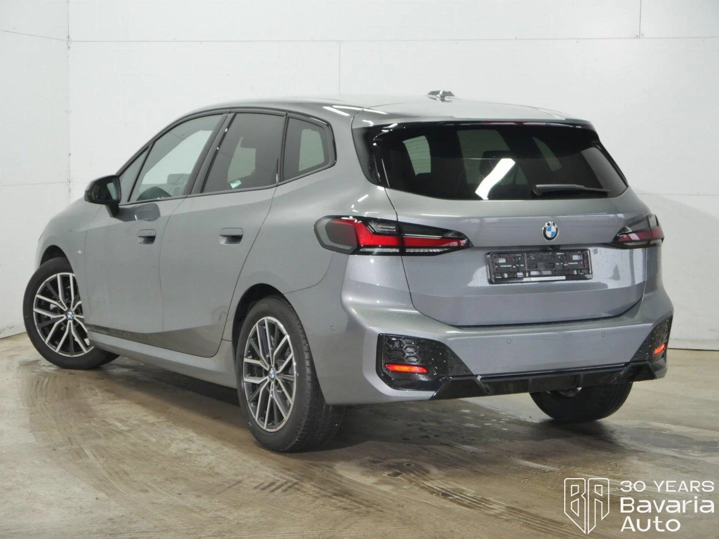 BMW 220 i Active Tourer Steptronic | Mobile.bg   2