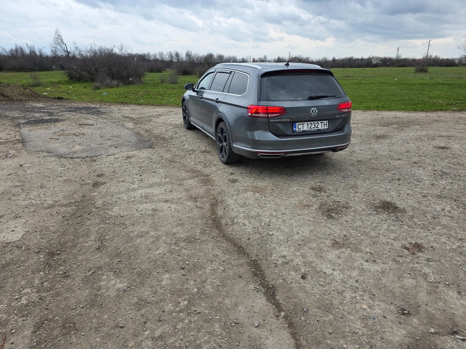 VW Passat, снимка 15 - Автомобили и джипове - 53020104