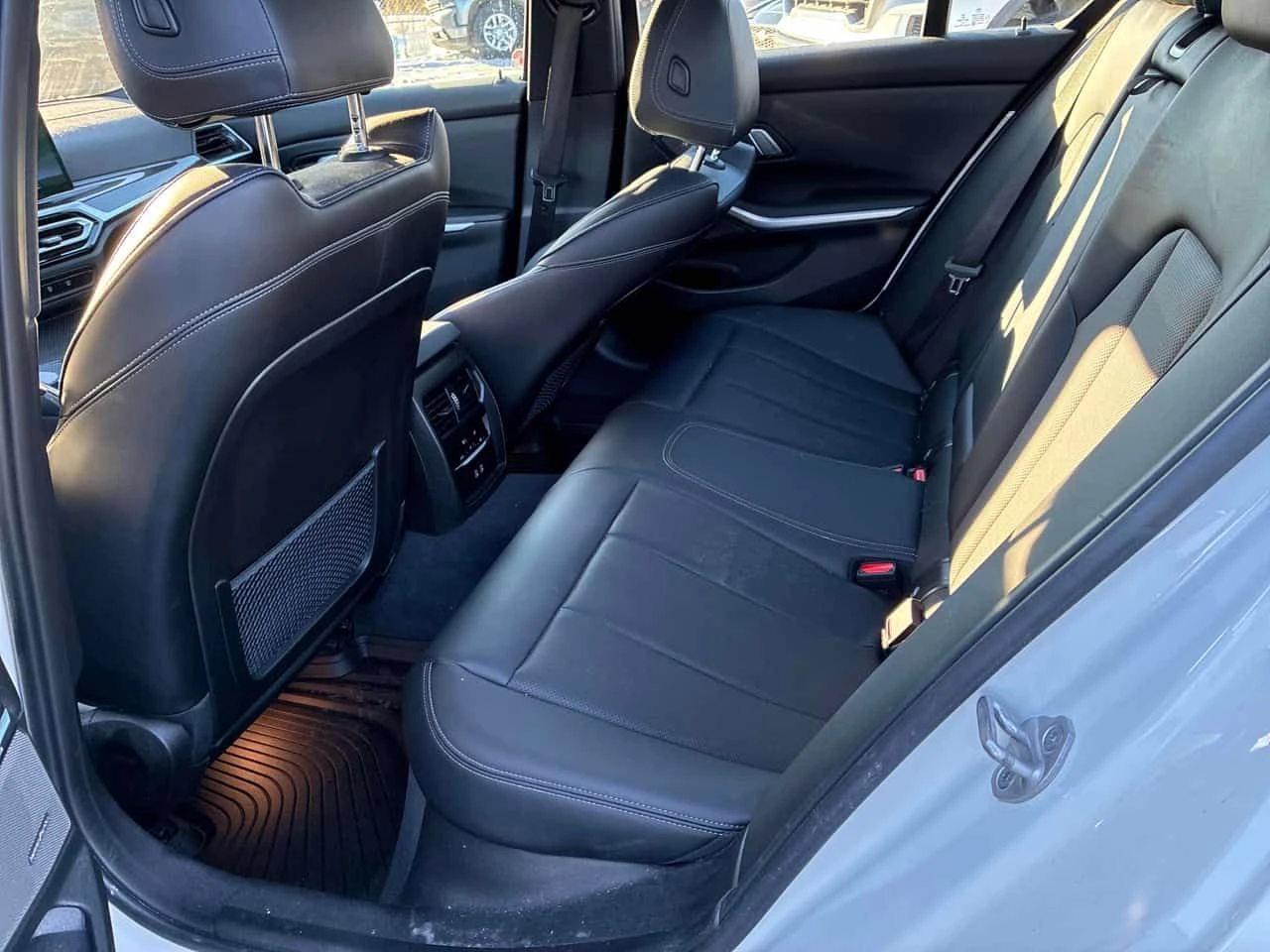 BMW 330 * xDdrive* 360������* HARMAN/KARDON* �������*  | Mobile.bg � ����������� 12