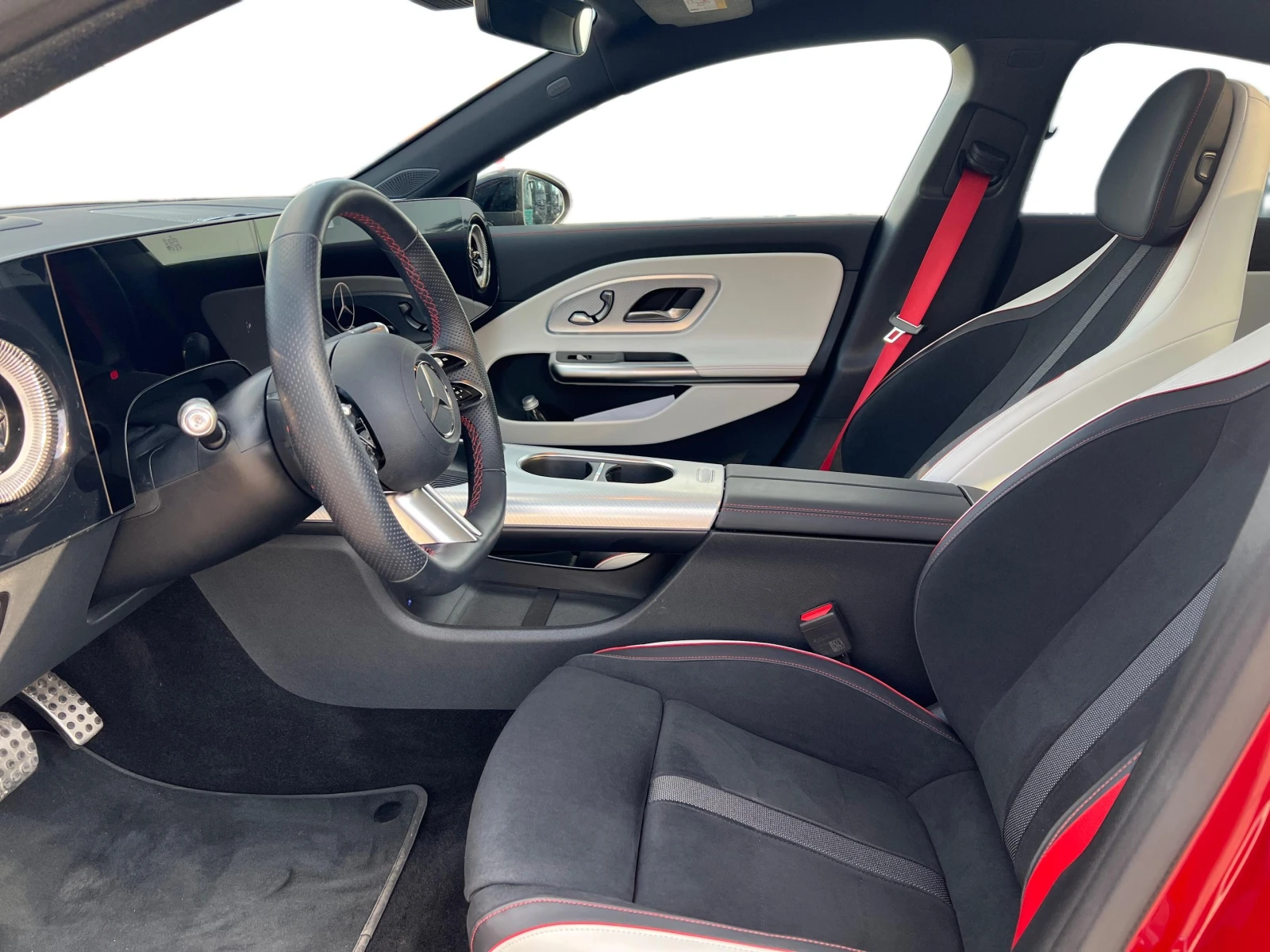 Mercedes-Benz CLA 220 4MATIC, снимка 8 - Автомобили и джипове - 53705014