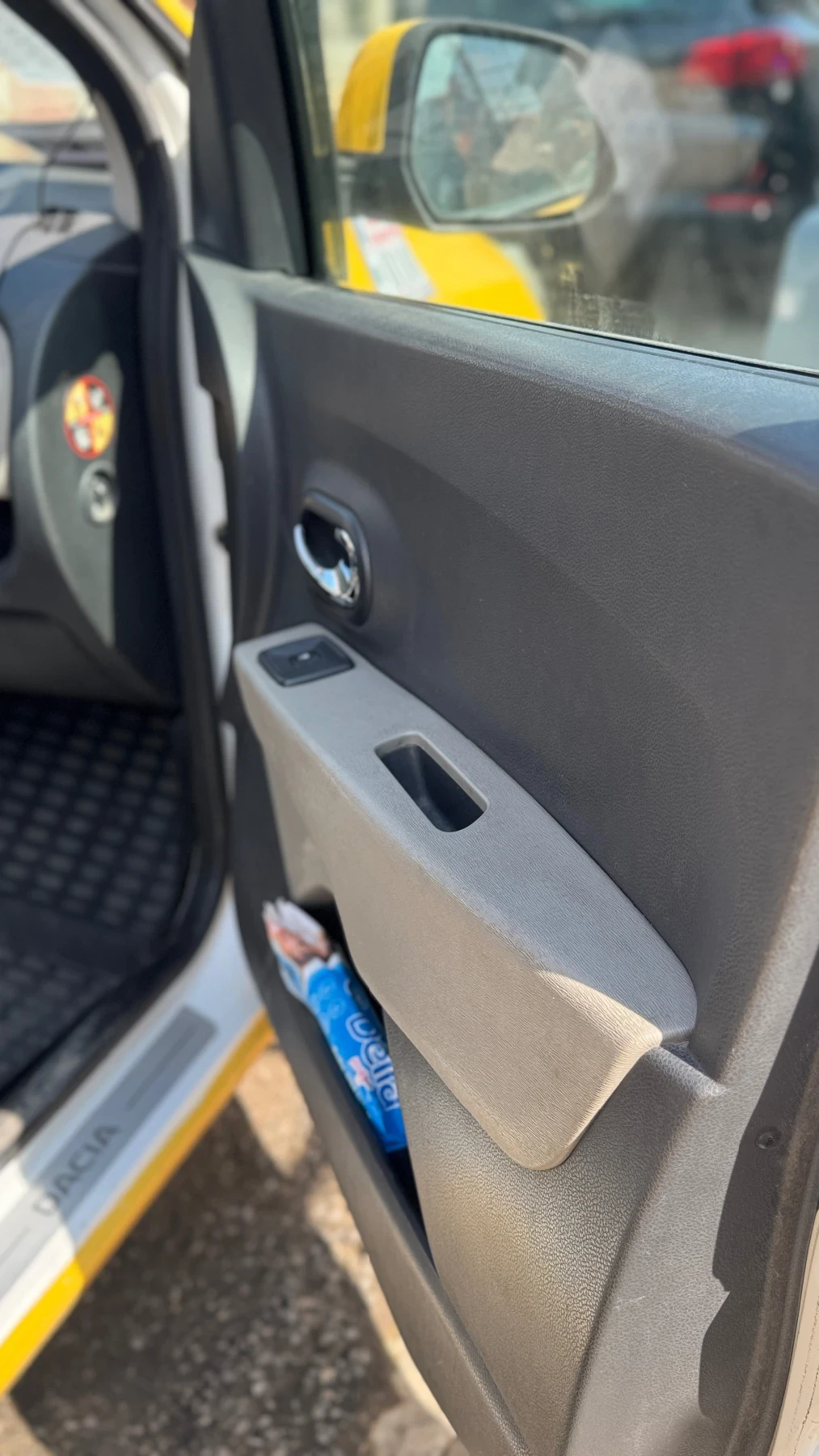 Dacia Lodgy, снимка 10 - Автомобили и джипове - 53865496