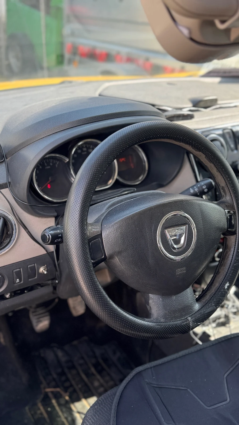 Dacia Lodgy, снимка 9 - Автомобили и джипове - 53865496