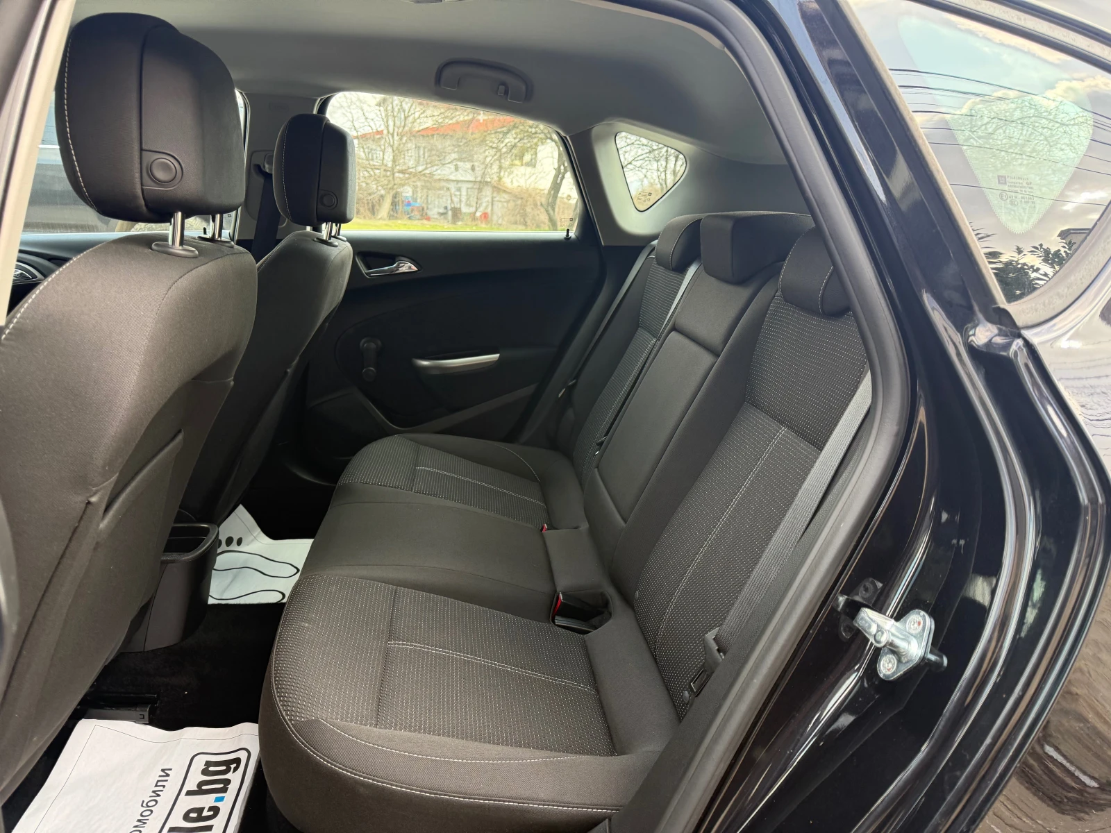 Opel Astra 1.4T , снимка 10 - Автомобили и джипове - 53879480