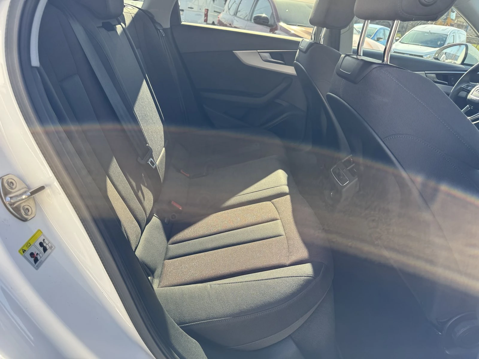 Audi A4 35TDI S-LINE, снимка 10 - Автомобили и джипове - 54148284