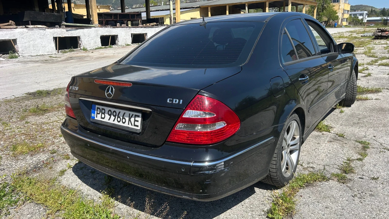 Mercedes-Benz E 320
