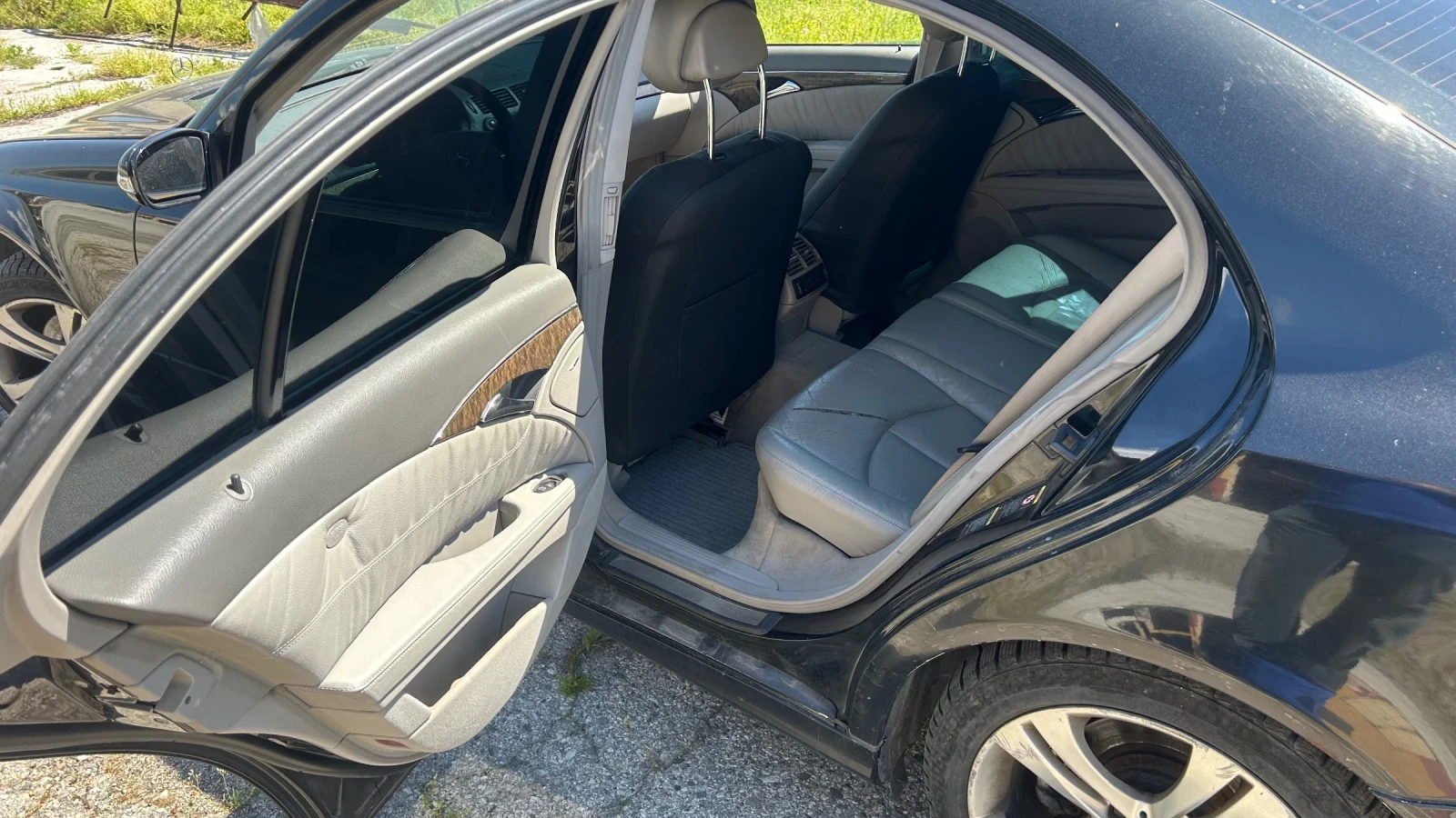 Mercedes-Benz E 320, снимка 3 - Автомобили и джипове - 54314787