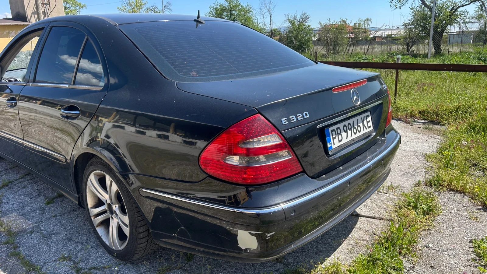 Mercedes-Benz E 320, снимка 2 - Автомобили и джипове - 54314787
