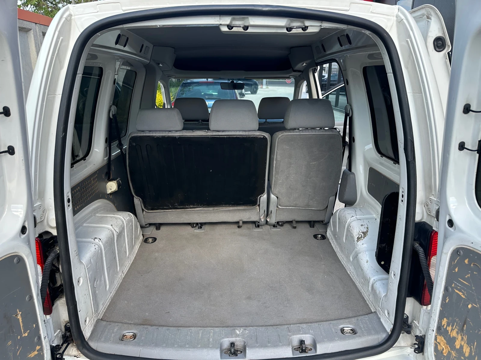 VW Caddy  2.0 SDI Климатик, Регисриран, Ослужен, снимка 9 - Автомобили и джипове - 54428829