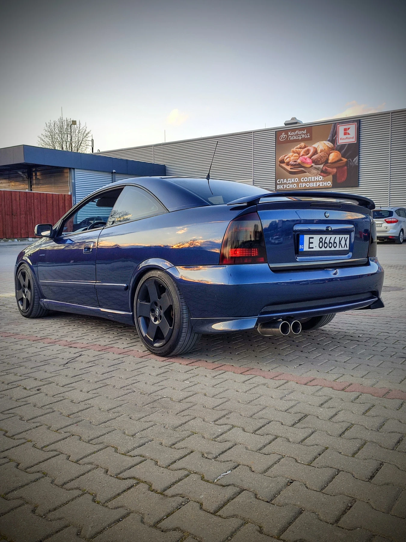 Opel Astra 1.8 16v, снимка 4 - Автомобили и джипове - 54488563