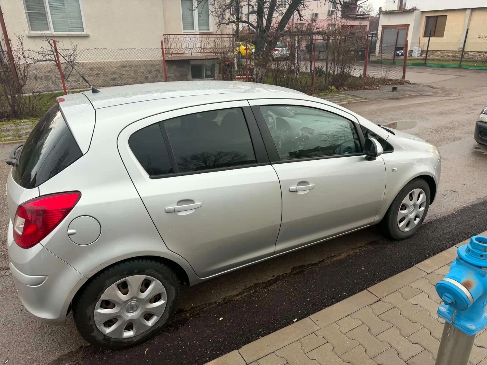 Opel Corsa 1, 2i-70к.с Регистрирана Автоматик, снимка 3 - Автомобили и джипове - 54680019