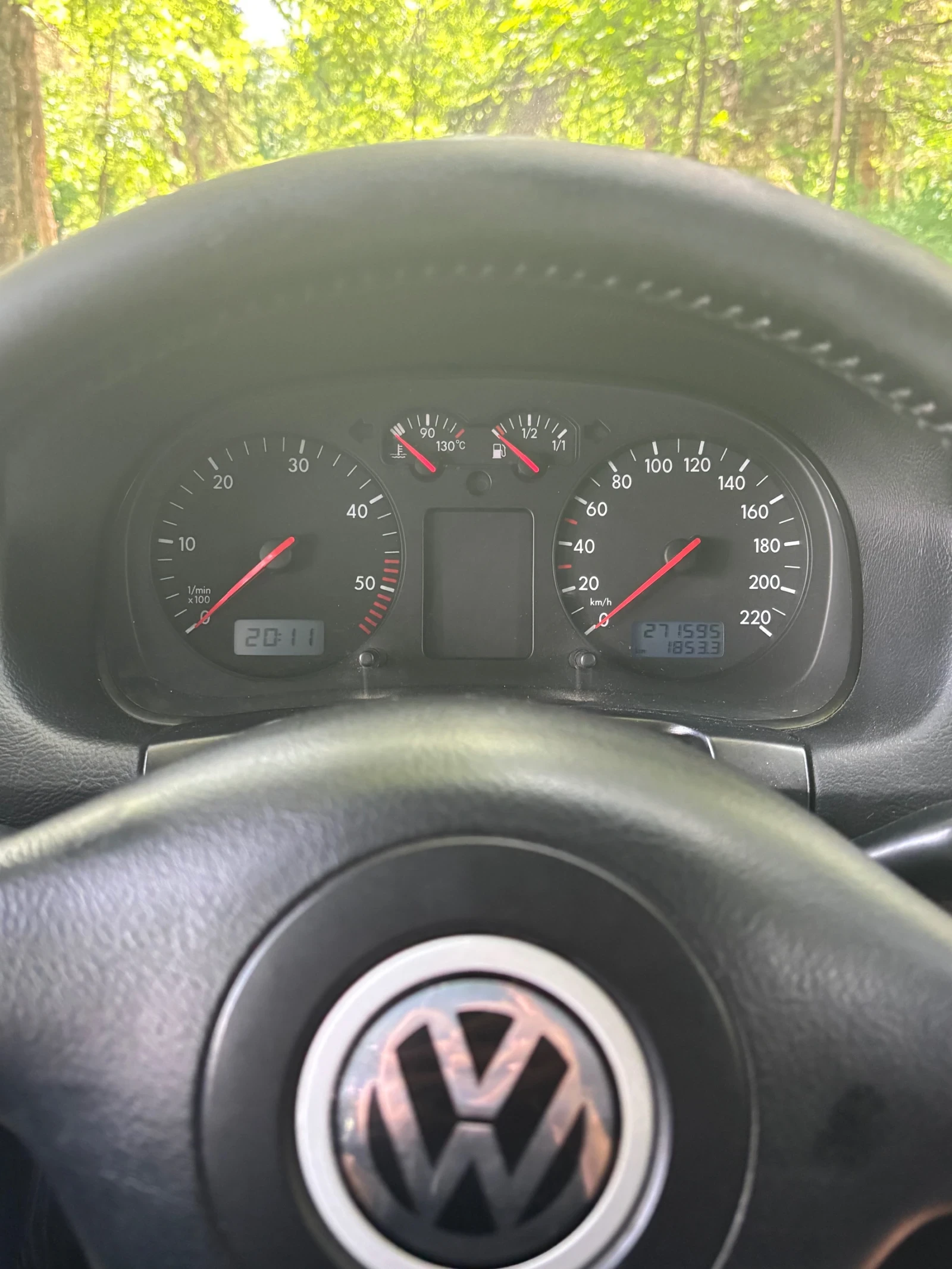 VW Golf 1.9 TDI, снимка 8 - Автомобили и джипове - 54821981